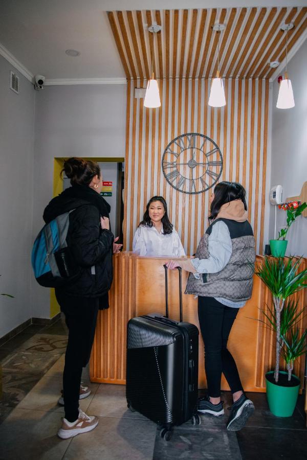 People Hostel Bishkek Exterior foto